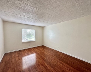 2830 Somerset Park Drive - Photo Thumbnail 7