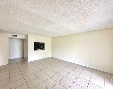 2830 Somerset Park Drive - Photo Thumbnail 4