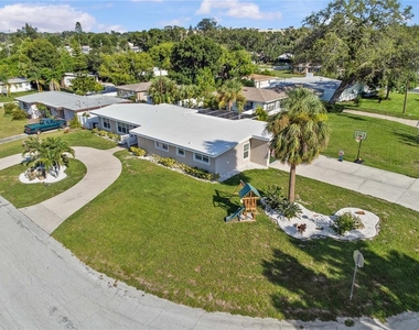 327 Sunny Lane - Photo Thumbnail 41