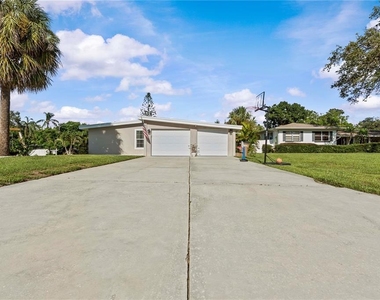 327 Sunny Lane - Photo Thumbnail 35