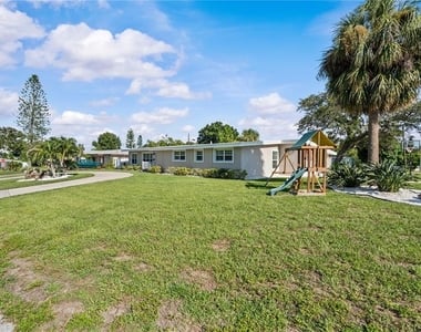 327 Sunny Lane - Photo Thumbnail 33