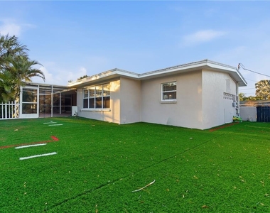 327 Sunny Lane - Photo Thumbnail 30