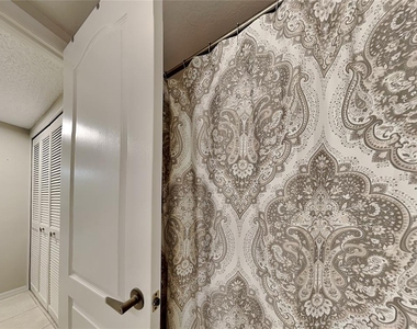 6501 Stone River Road - Photo Thumbnail 55