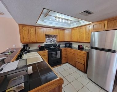 1761 Cupecoy Circle - Photo Thumbnail 9