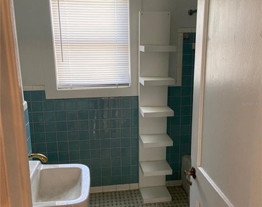 108 S Willow Avenue - Photo Thumbnail 10