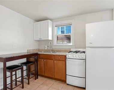 725 8th Street N - Photo Thumbnail 3