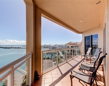 521 Mandalay Avenue - Photo Thumbnail 24