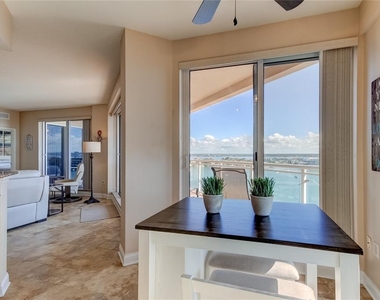521 Mandalay Avenue - Photo Thumbnail 14
