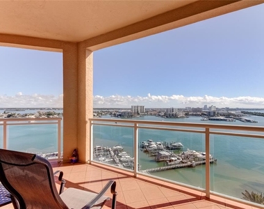 521 Mandalay Avenue - Photo Thumbnail 22