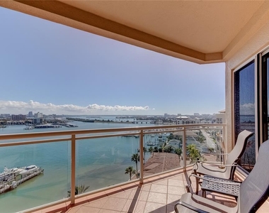 521 Mandalay Avenue - Photo Thumbnail 16