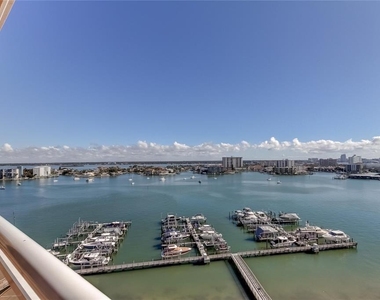 521 Mandalay Avenue - Photo Thumbnail 20