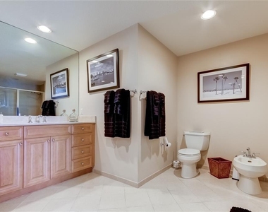 521 Mandalay Avenue - Photo Thumbnail 9