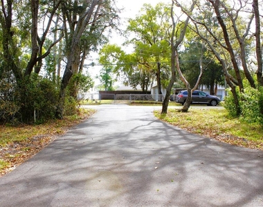 3201 Bartlett Street - Photo Thumbnail 16