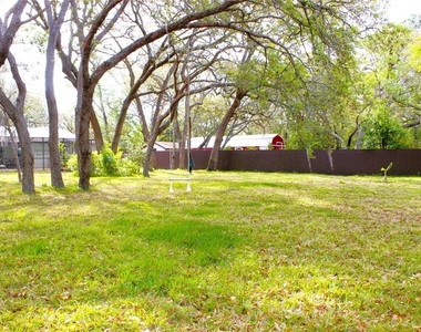 3201 Bartlett Street - Photo Thumbnail 12