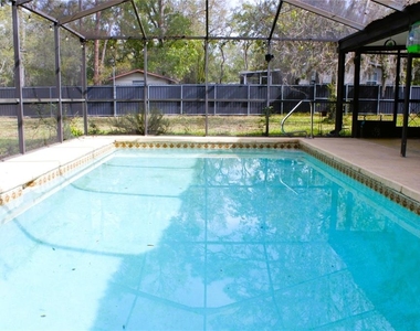 3201 Bartlett Street - Photo Thumbnail 7