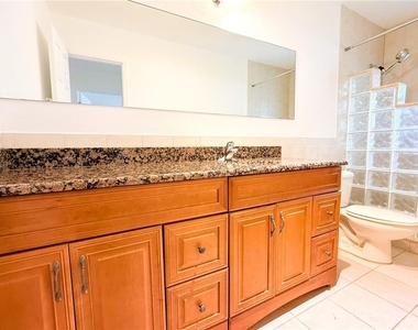 3201 Bartlett Street - Photo Thumbnail 30