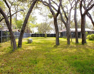 3201 Bartlett Street - Photo Thumbnail 13