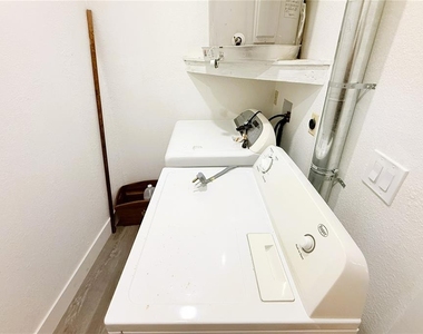 3201 Bartlett Street - Photo Thumbnail 36