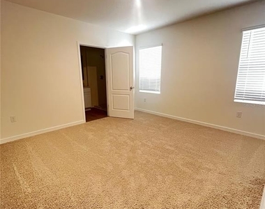 2085 Walnut Creek Drive - Photo Thumbnail 12