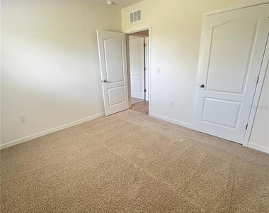 2085 Walnut Creek Drive - Photo Thumbnail 11