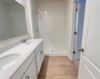 2085 Walnut Creek Drive - Photo Thumbnail 10