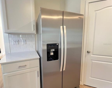 2085 Walnut Creek Drive - Photo Thumbnail 9