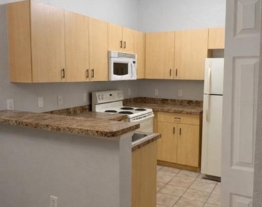 341 Port Pleasant Drive - Photo Thumbnail 2