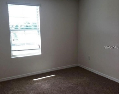 1851 Red Canyon Drive - Photo Thumbnail 10