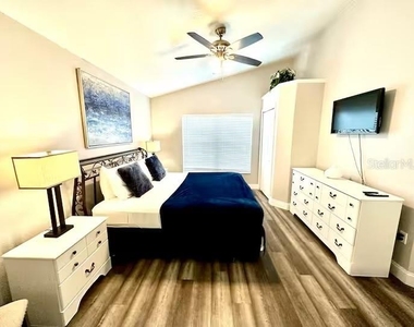 626 Eagle Pointe S - Photo Thumbnail 7