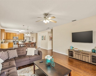422 Graystone Boulevard - Photo Thumbnail 16