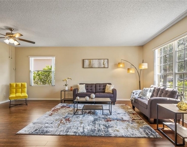 422 Graystone Boulevard - Photo Thumbnail 4