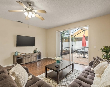 422 Graystone Boulevard - Photo Thumbnail 14