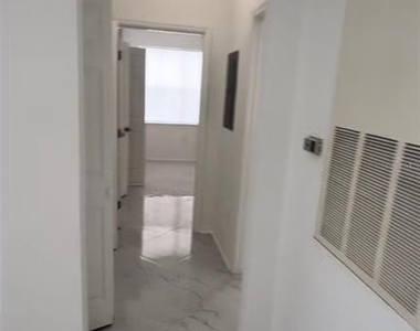 18001 Richmond Place Drive - Photo Thumbnail 12