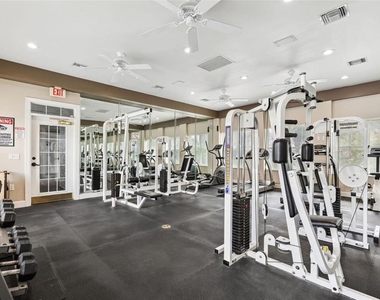 18001 Richmond Place Drive - Photo Thumbnail 22
