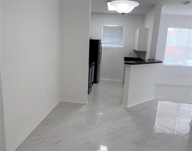 18001 Richmond Place Drive - Photo Thumbnail 2