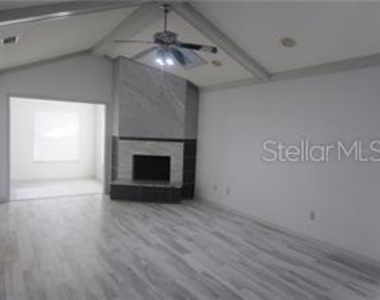 305 Coble Drive - Photo Thumbnail 4