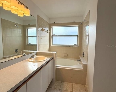9176 Fort Jefferson Boulevard - Photo Thumbnail 7