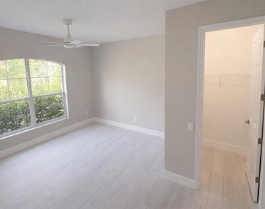 3504 Valleyview Drive - Photo Thumbnail 9