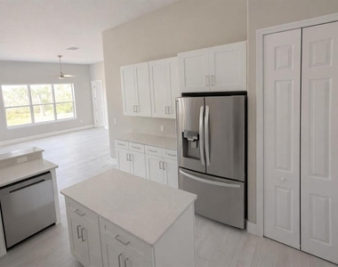 3504 Valleyview Drive - Photo Thumbnail 7
