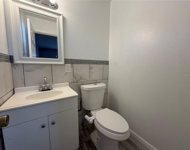 922 Martin Luther King Boulevard Ne - Photo Thumbnail 4