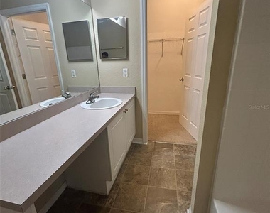 823 Grand Regency Point - Photo Thumbnail 6