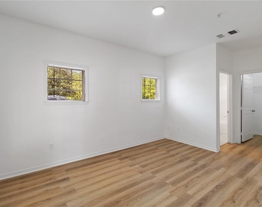 3599 Conroy Road - Photo Thumbnail 12