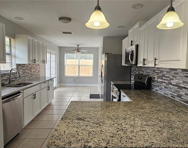 2625 Spring Valley Circle - Photo Thumbnail 5