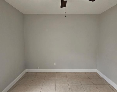 2625 Spring Valley Circle - Photo Thumbnail 8