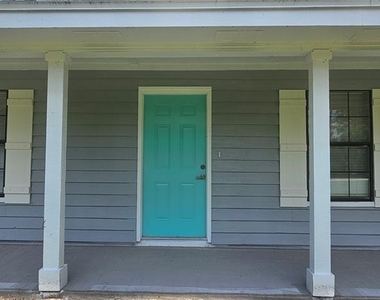 2625 Spring Valley Circle - Photo Thumbnail 1