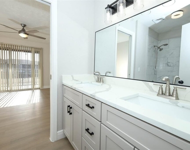 4029 Henley Road - Photo Thumbnail 21