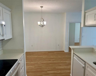 624 Arbor Lakes Circle - Photo Thumbnail 8