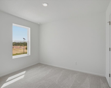 862 Lynx Street - Photo Thumbnail 16