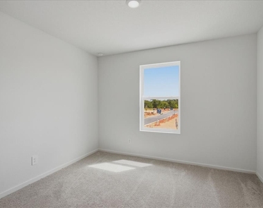 862 Lynx Street - Photo Thumbnail 17