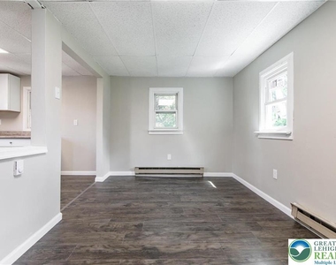 1240 Pembroke Road - Photo Thumbnail 7